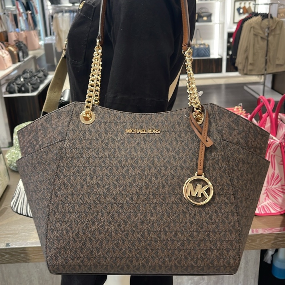 MICHAEL KORS LG CHAIN SHLDR TOTE BROWN NWT - Picture 13 of 16
